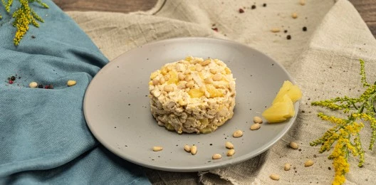 С курицей и ананасами
