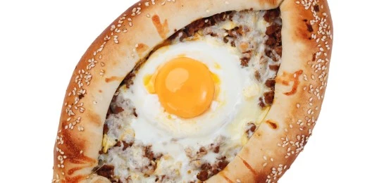 Хачапури по-аджарски с мясом