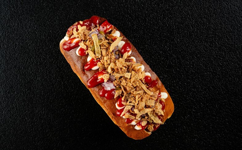 Хот-дог «Классический» с тремя соусами