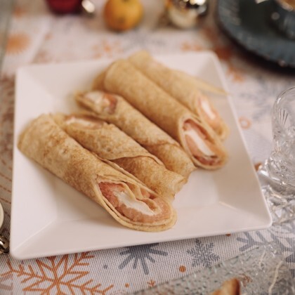 Блинчики с лососем