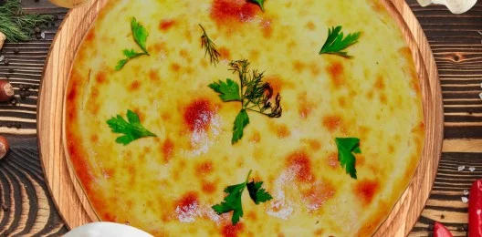 Пирог с картофелем, курицей и грибами