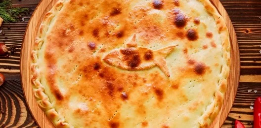 Пирог с горбушей и треской
