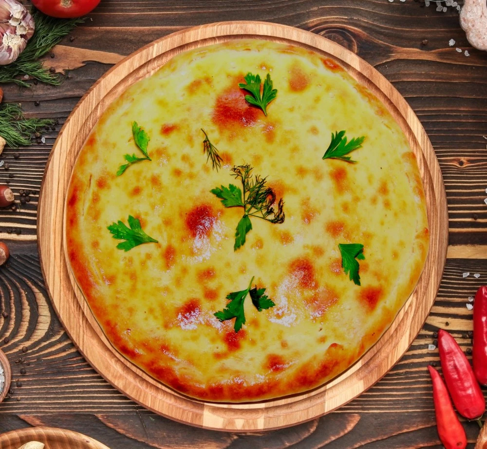 Пирог с ветчиной, сыром и грибами
