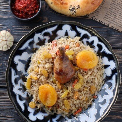 Плов (куриный с курагой)