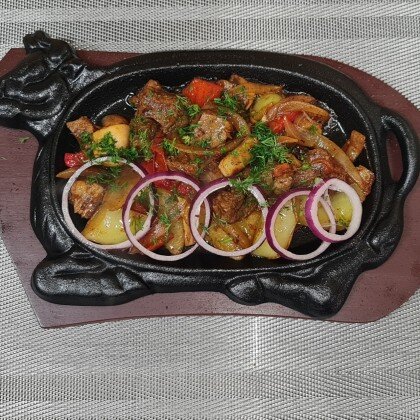 Жаровня с говядиной и овощами