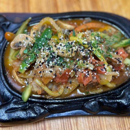 Жаровня с курицей и овощами