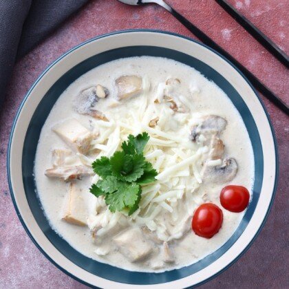 Курица с грибами в сливочном соусе