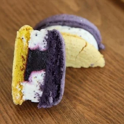 Макарон Мак-Лимон-Черника