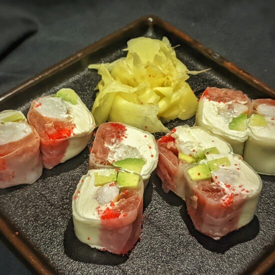 Ролл без риса с тунцом и креветкой