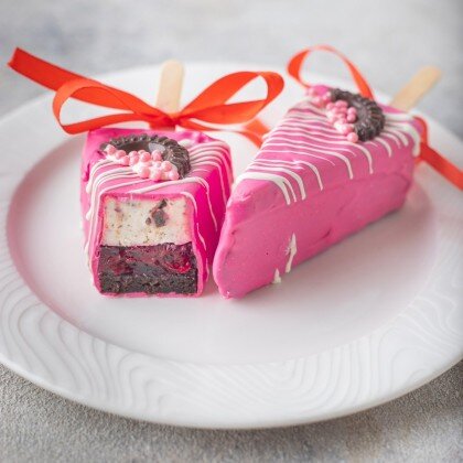 Чизкейк на палочке вишня-шоколад