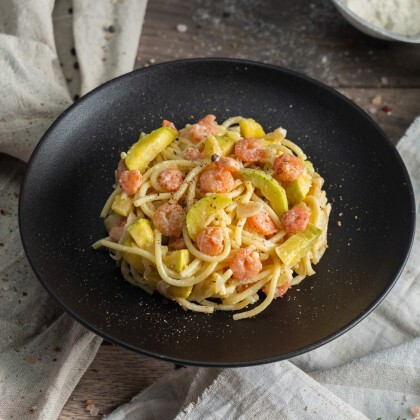 Паста с креветками и цукини
