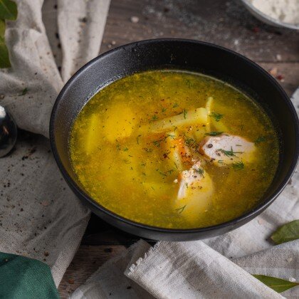 Суп куриный с лапшой