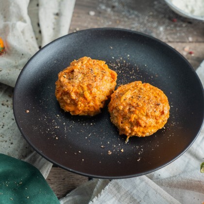 Ёжики свино-говяжьи с овощным соусом