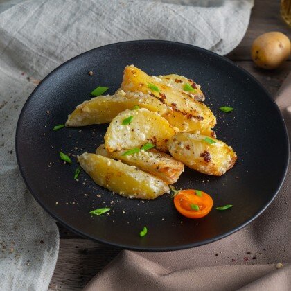 Картофель запеченный с майонезом и чесноком