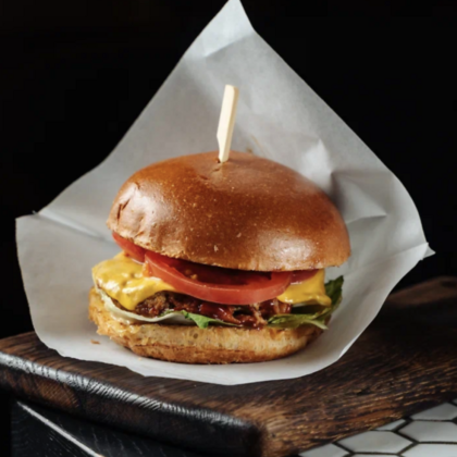 Бургер со свиным ребром