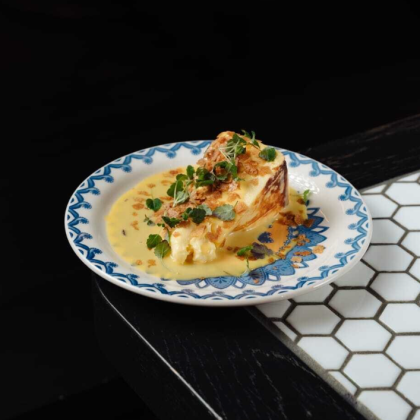 Баскский чизкейк с соусом Сабайон