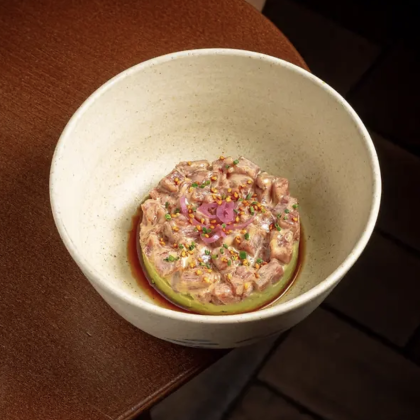 Тартар блюфин с авокадо