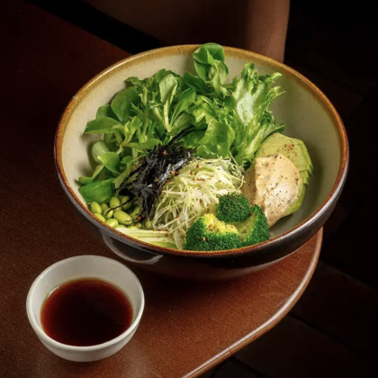 Зелёный боул, кешью, трюфельный дрессинг