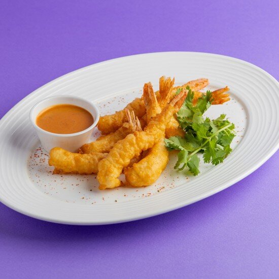 Креветки в темпуре с соусом ореховый том ям