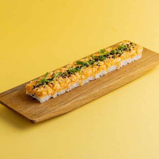 Осидзуси с креветкой в соусе том ям