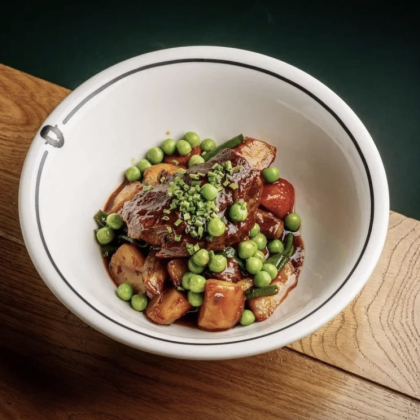 Говяжья щечка с печёными овощами