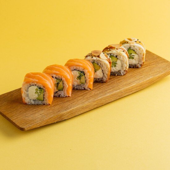 Филадельфия с лососем и угрем