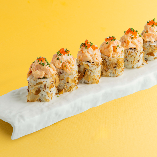 Ролл бонито со спайси креветкой