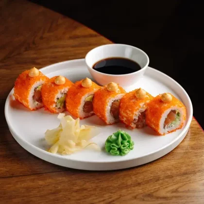 Ролл Калифорния с лососем