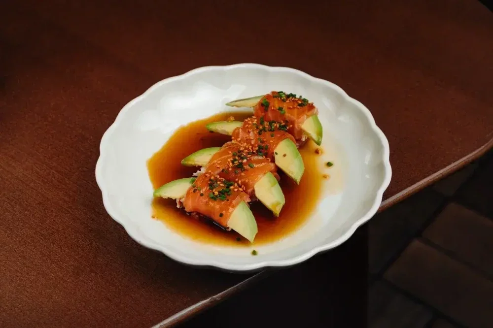 Лайт ролл с крабом и лососем