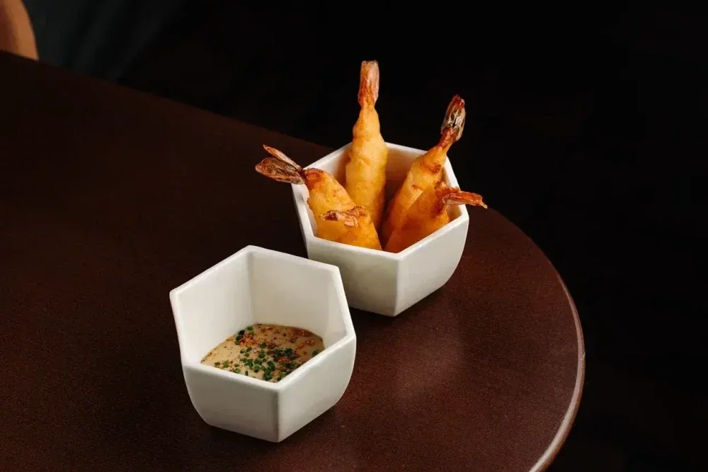 Хрустящие креветки, трюфельный соус