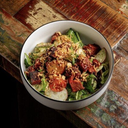 Салат с брискетом