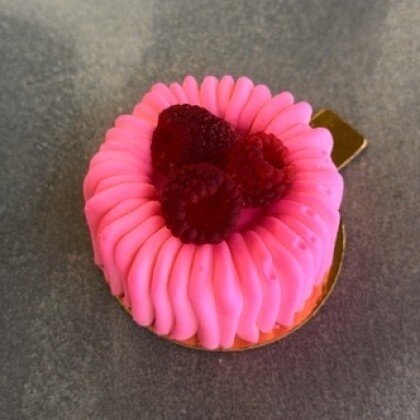 Муссовое пирожное Клубника-лайм