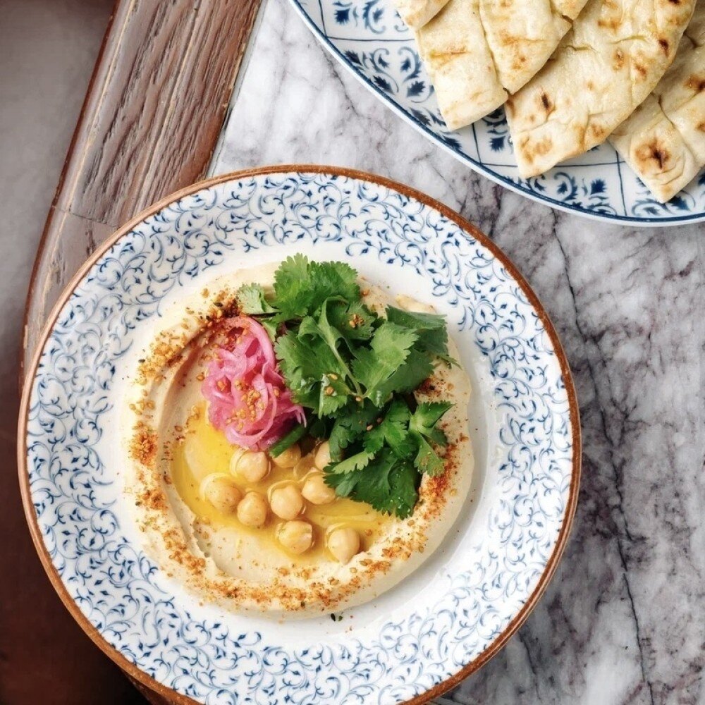 Хумус с лепёшкой