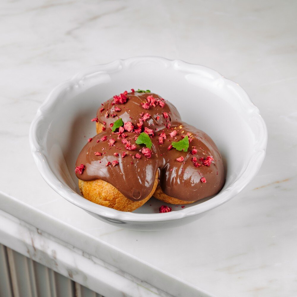 Профитроли со сметанным кремом