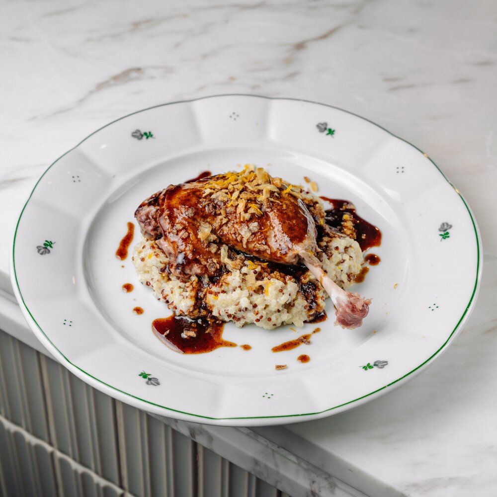 Утиная ножка конфи с киноа