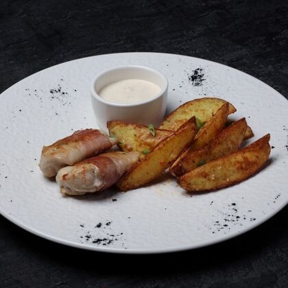 Медальоны c беконом и картофелем "Айдахо"