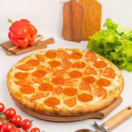 Пицца Пепперони с томатоми 33см