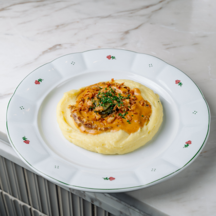 Бефстроганов с картофельным пюре