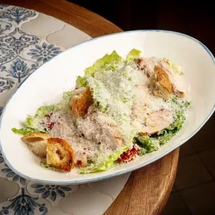 Цезарь с цыпленком гриль