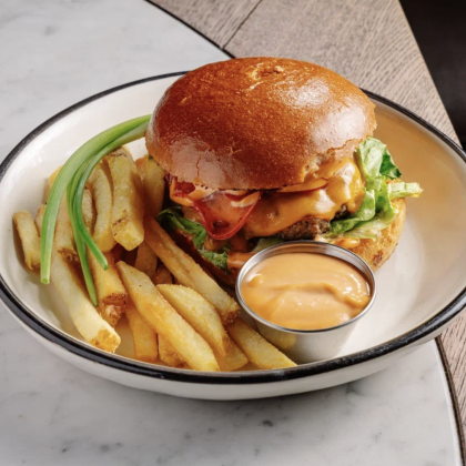 Брюггер с котлетой из говядины