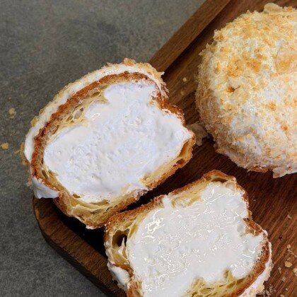 Шу с белковым кремом