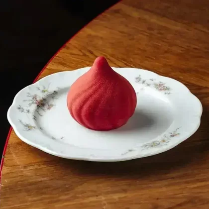 Шоколад, малина, розовый перец - корпусное пирожное