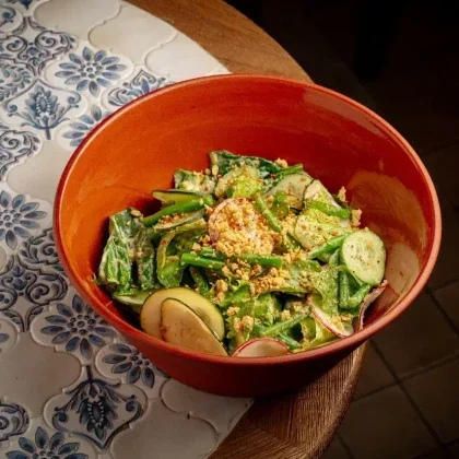 Зеленый салат Грис