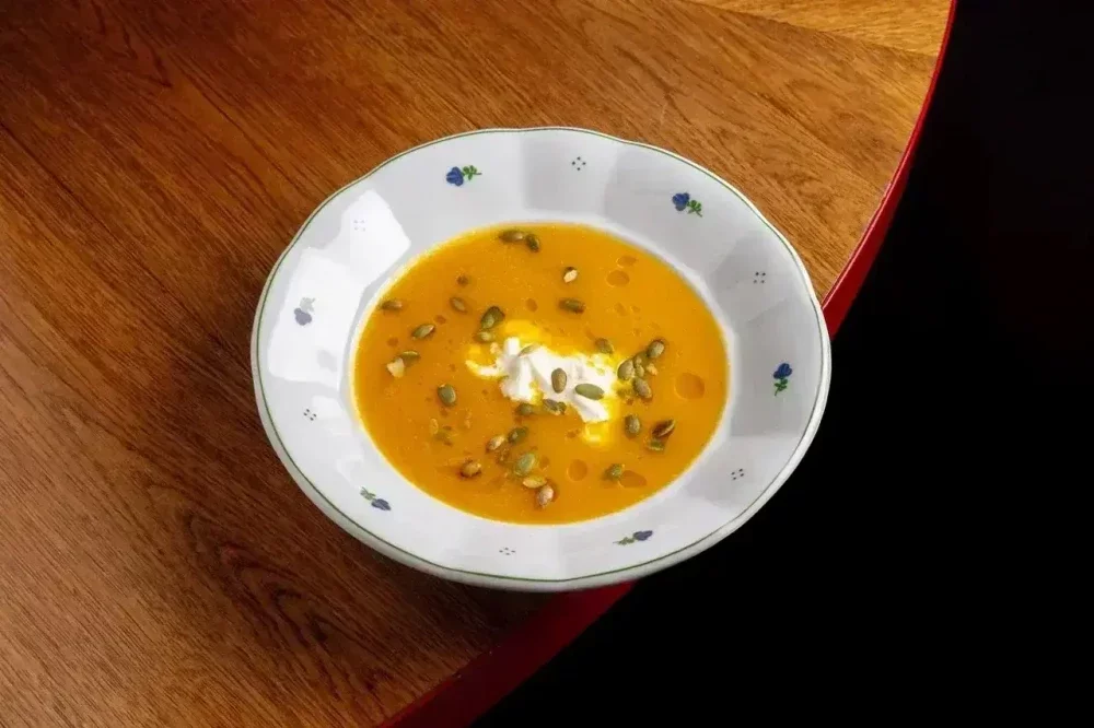 Тыквенный крем суп со страчателлой
