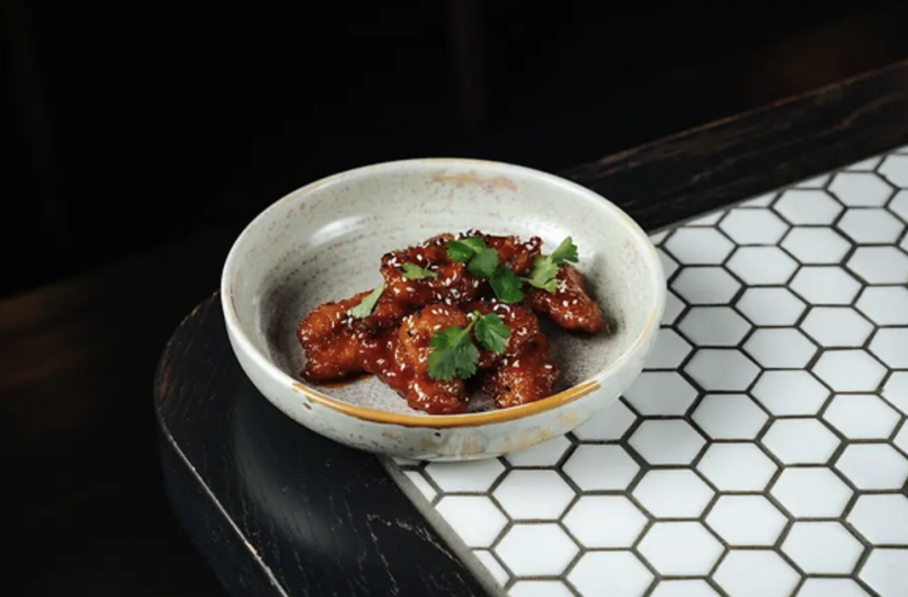 Стрипсы из птицы в соусе Чипотл