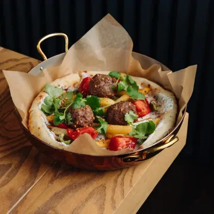 Гирос с митболами