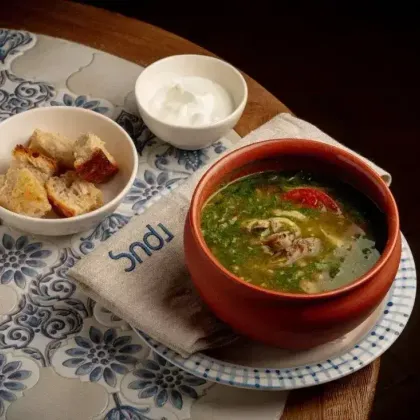 Пряный чечевичный суп с овощами