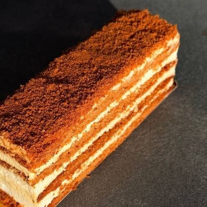 Пирожное Медовик