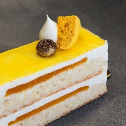 Пирожное Манго-маракуйя