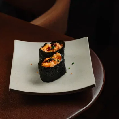 Суши гункан с креветкой